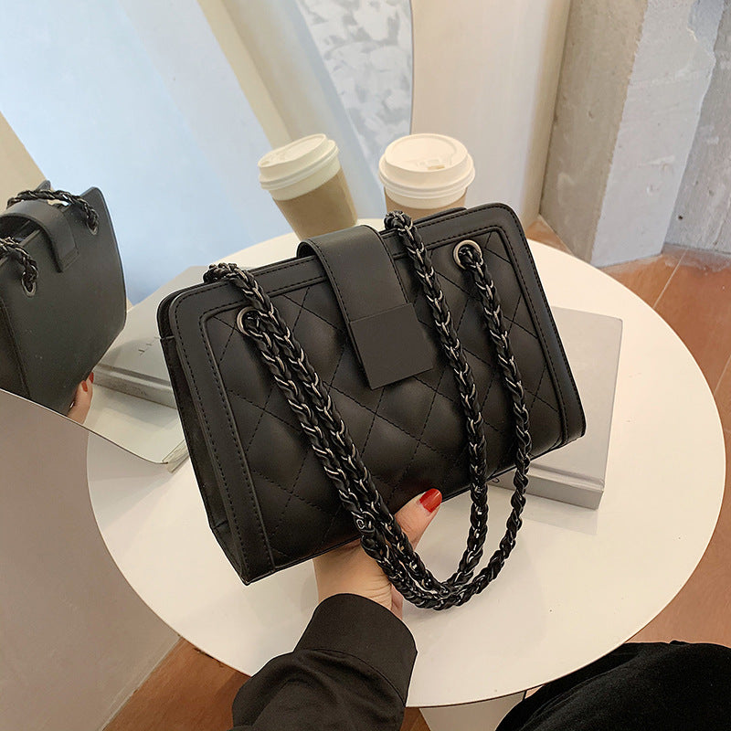 Lingge Embroidery Thread One-shoulder Chain Messenger Bag
